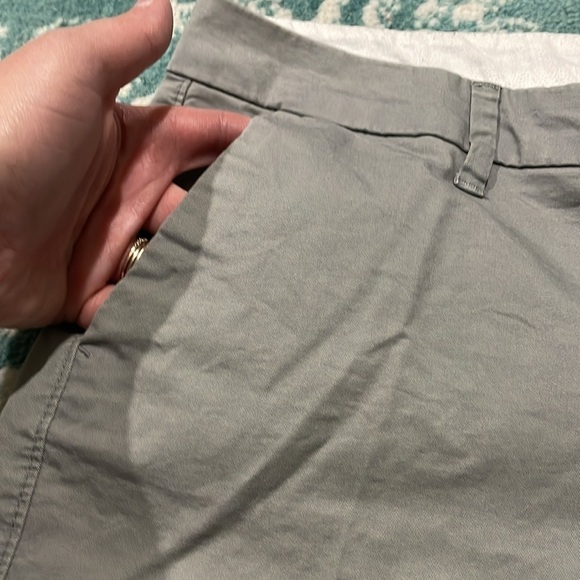 size 2 gray 7” Old Navy Chino shorts - Picture 2 of 8